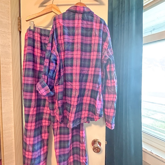 Victoria's Secret Flannel Long Pj Set - Picture 2 of 2